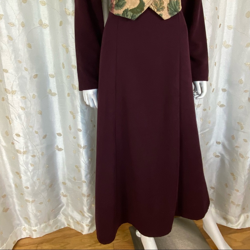 Vintages Vested Dress - Picture 2 of 12